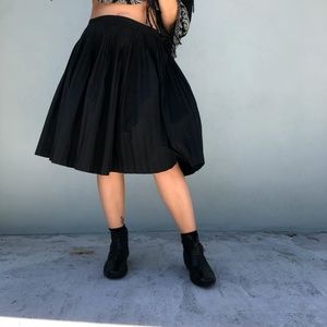 Banana Republic Pleated Taffeta Full Dressy Skirt